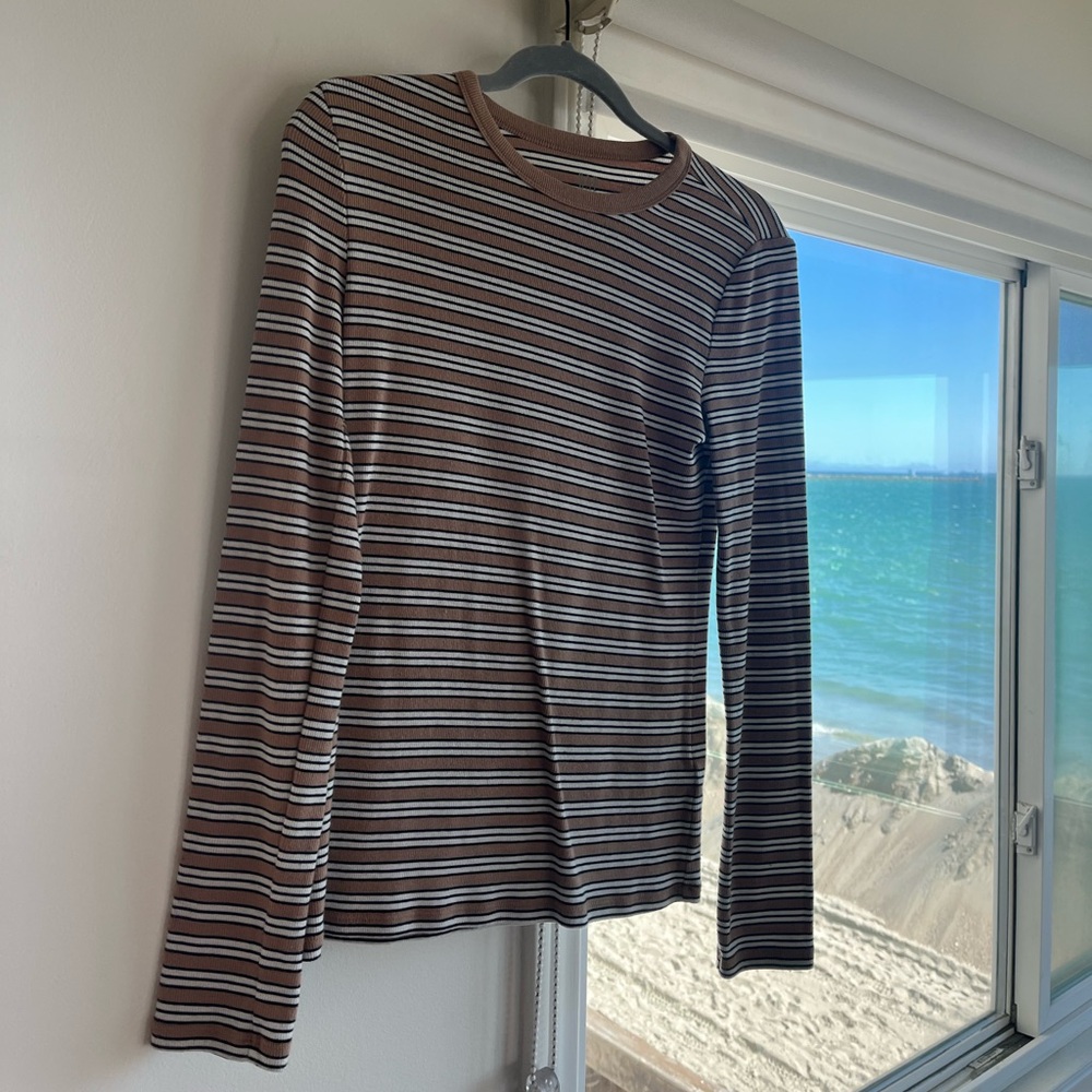 GAP Stripped Long Sleeve Shirt